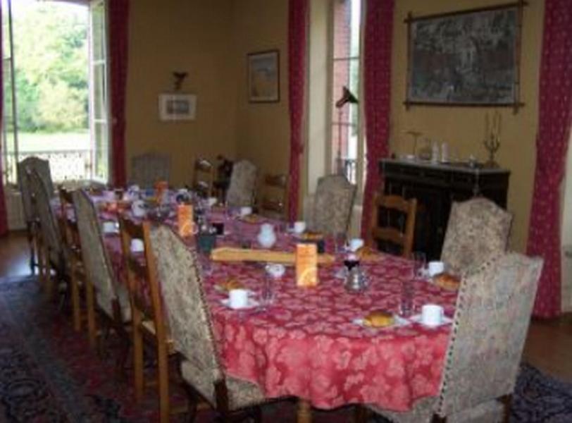 Chateau Des Bouffards Brinon-sur-Sauldre Luaran gambar