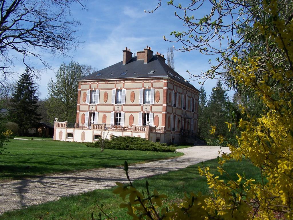 Chateau Des Bouffards Brinon-sur-Sauldre Luaran gambar
