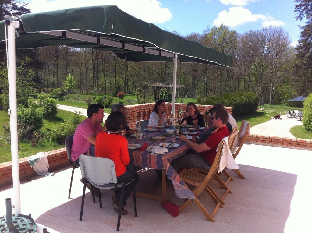 Chateau Des Bouffards Brinon-sur-Sauldre Luaran gambar